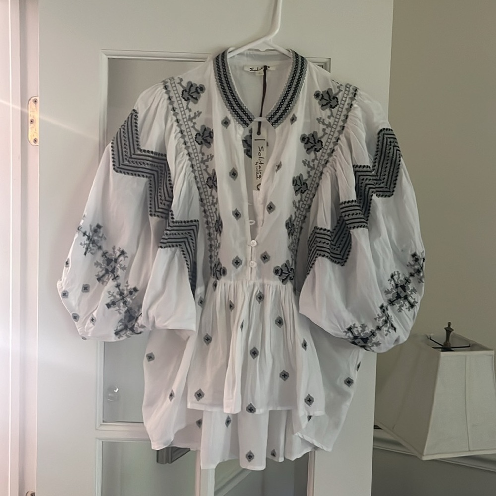 Solitaire by Ravi khosla - Picture 2 of 3